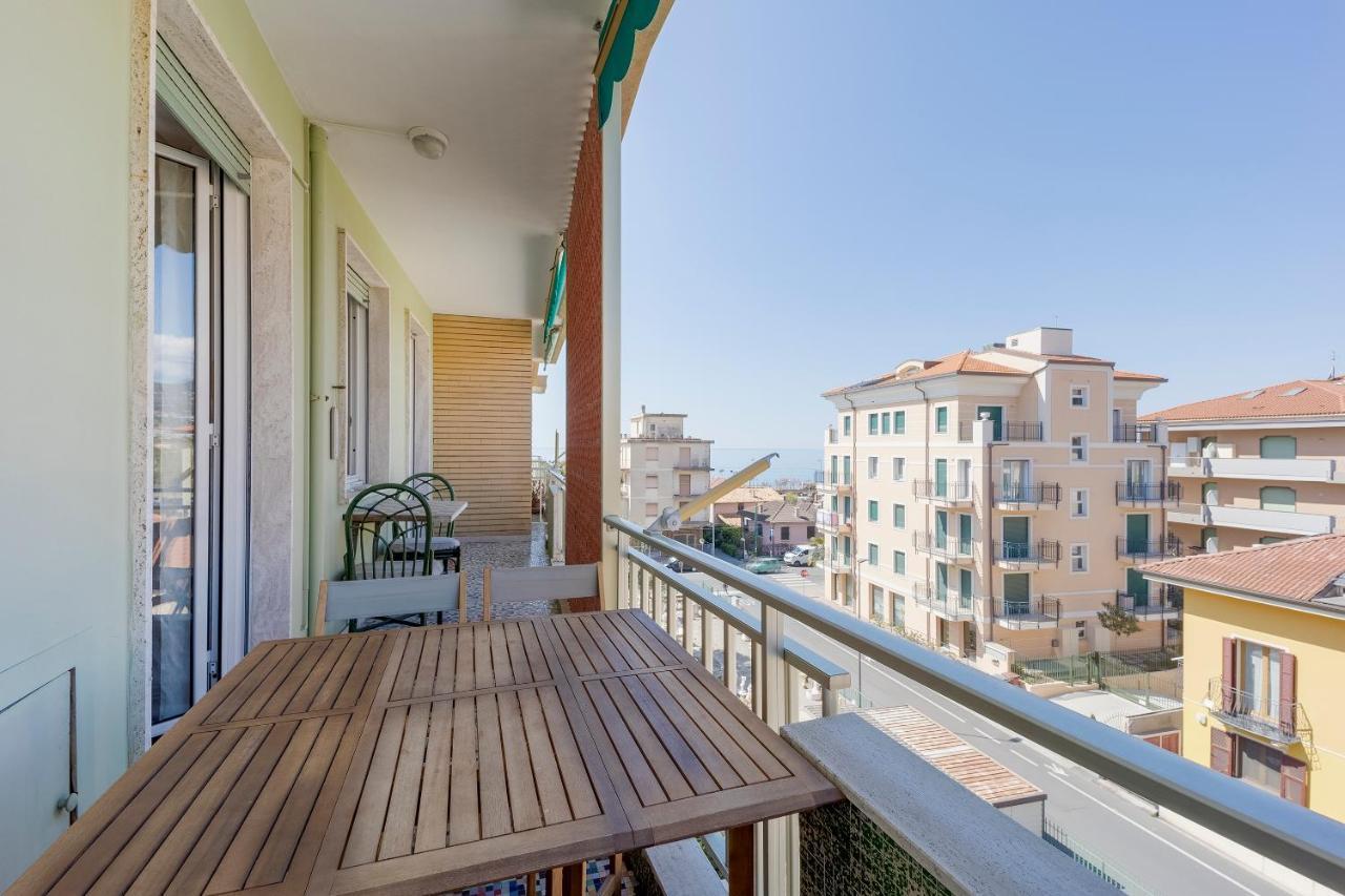 Victoria Apartment Bordighera Exterior photo