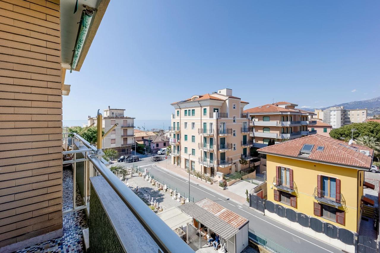Victoria Apartment Bordighera Exterior photo