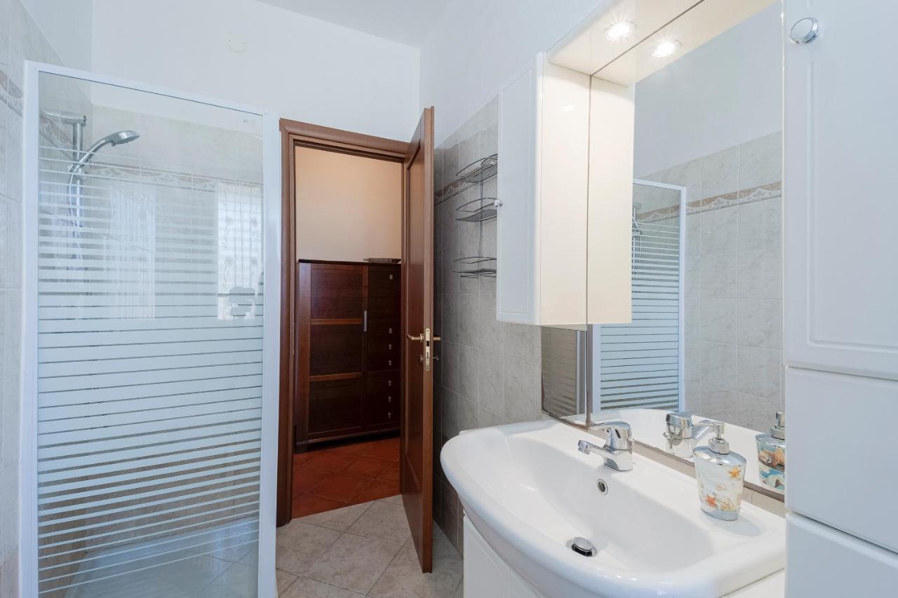 Victoria Apartment Bordighera Exterior photo